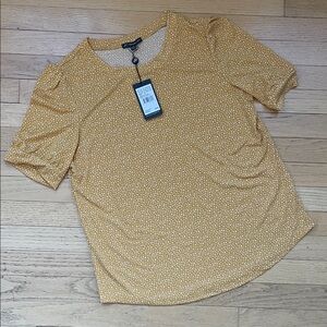 Women's Yellow Patterned Top